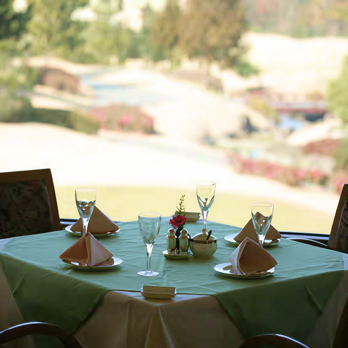 東急グランドオークGC 平日 1組4名様 プレー券 [ ゴルフ 加東市 兵庫県 関西 ゴルフ場 ]