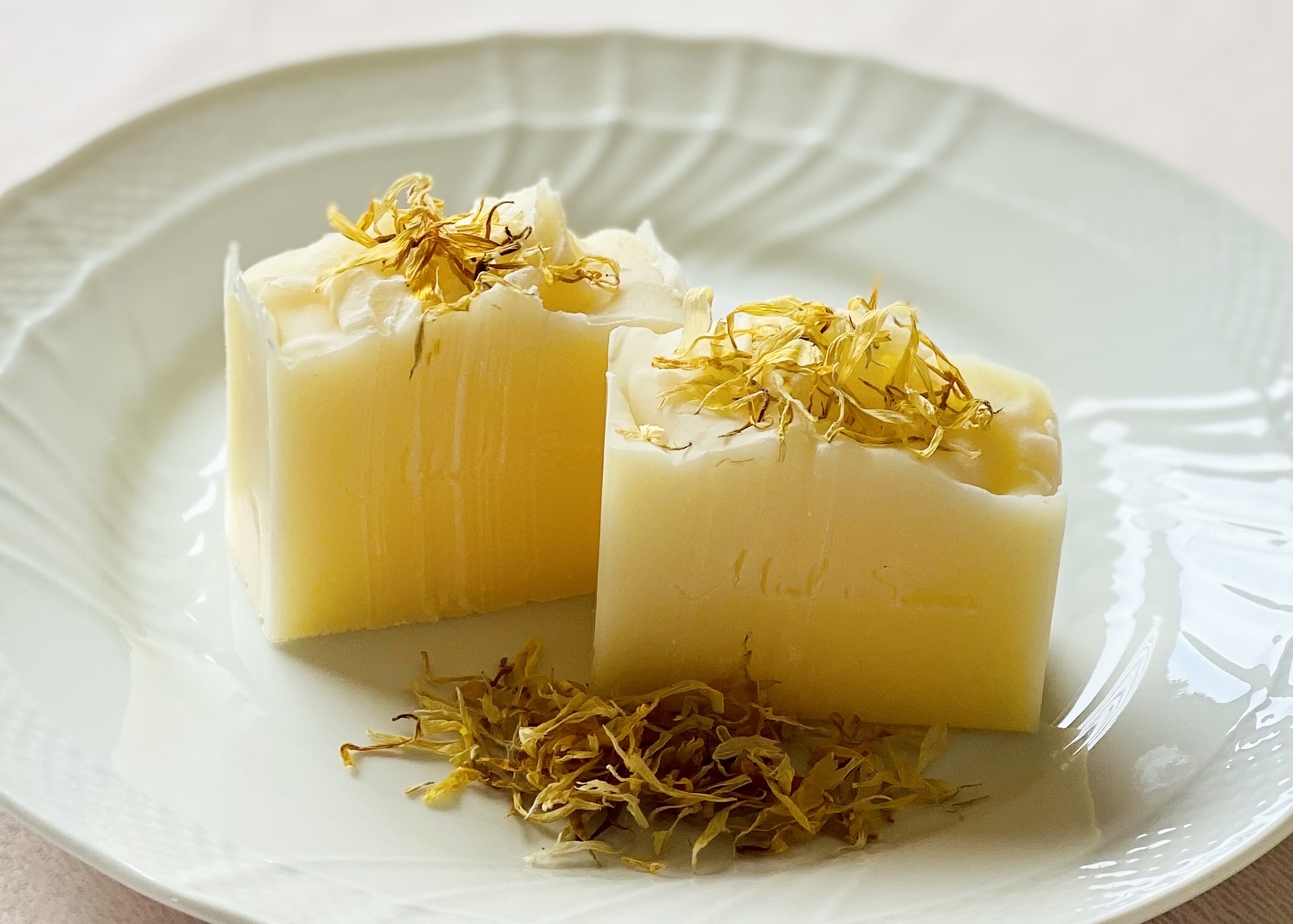 Miel オーガニック石けん 2個（2種）化粧箱入り（泡立てネット、石鹸トレー付き）[ 石鹸 石けん せっけん ソープ 美容 ]