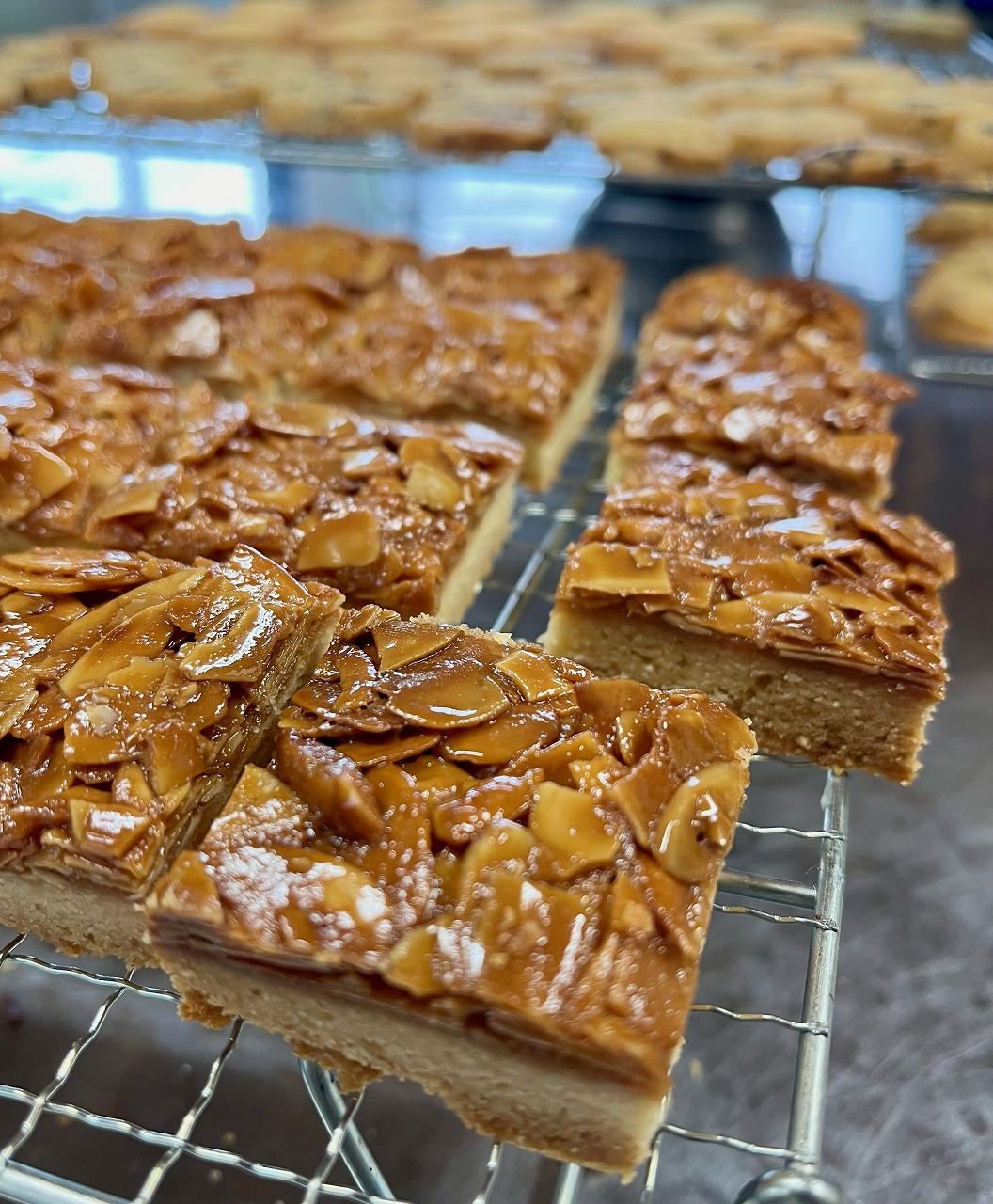 クッキー缶 6種類の クッキー 詰め合わせ [ スイーツ 洋菓子 焼菓子 食べ比べ ギフト プレゼント お取り寄せ 贈り物 ]