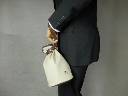 F-58　本革巾着バッグ※オフホワイト／ブラウン