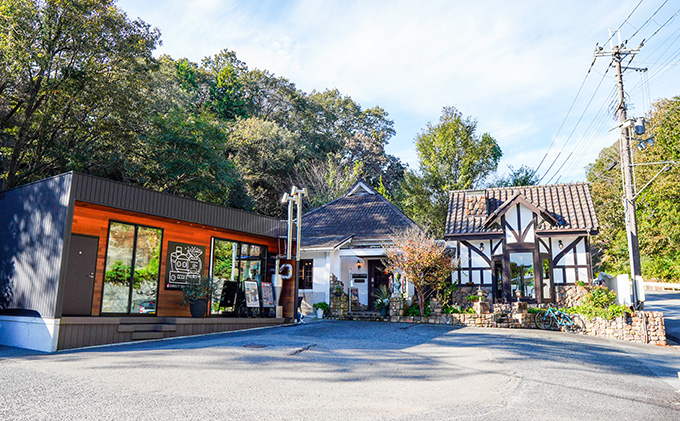 J-33【焙煎したてを当日直送】香り豊かな『壱枚乃絵ブレンド(豆のまま)』200g×8袋