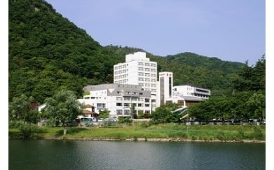 F-5 たつの市国民宿舎志んぐ荘利用補助券（9,000円分）