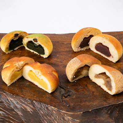 素材にこだわり、丁寧につくられた餡パン4種2個ずつの8個セットです。 こだわり餡パン食べ比べset【配送不可地域：離島】