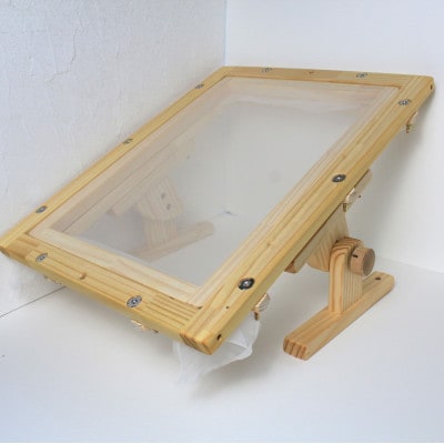 エディ工房　刺繍台セット【Dモデル】(A4サイズの刺繍枠と専用スタンドD型のセット品)【受注製作品】【配送不可地域：沖縄県】