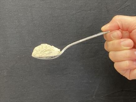 椎茸の旨みがギュッ！天日干し椎茸パウダー（６袋）[690]