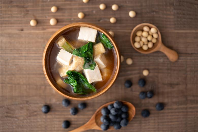 こだわり醤油、味噌詰合わせ（国産丸大豆、黒大豆）[742]