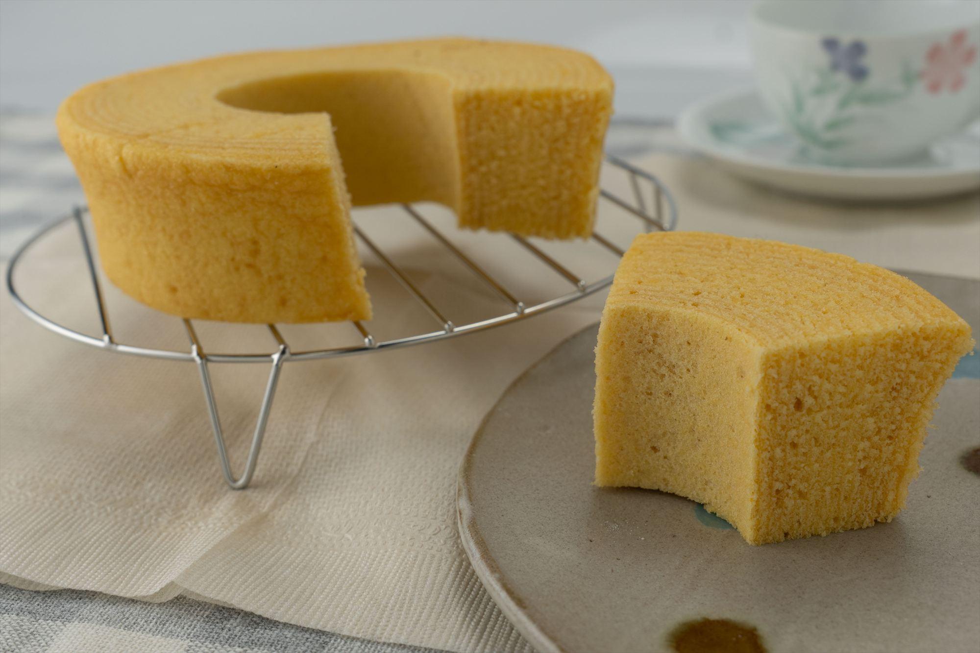 米菓バウム【ホール2】プレーン ショコラ 冷凍発送 グルテンフリー 米粉 米粉菓子 小麦不使用 バウムクーヘン しっとりなめらか 優しい甘さ [1324] 冷凍発送