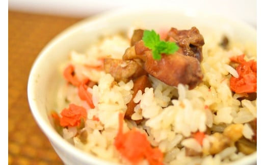 とりめしの具を入れたまぜごはん