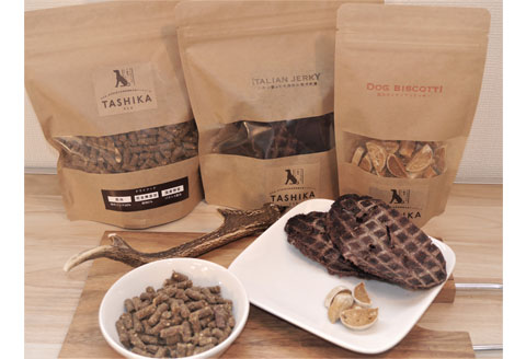 ドライフード（300ｇ）＆おやつセット（鹿肉ジャーキー（70ｇ）・ビスコッティ（トマト)[317]　ドッグフード　無添加　鹿肉