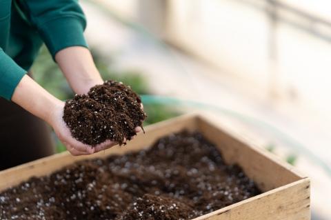 家庭菜園用培土「文化の土」30L　008BK01N.