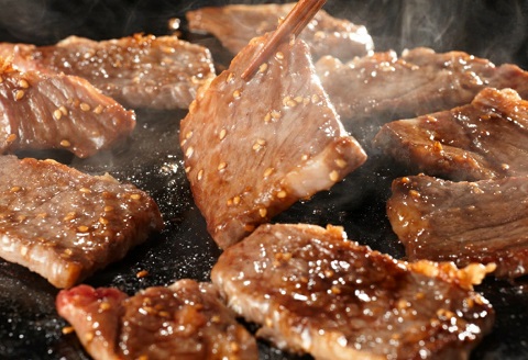 但馬牛経産牛「焼肉用」（肩・モモ）1kg(500g×2)　020AA11N.