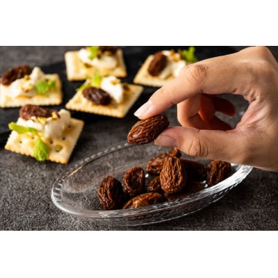 国産　枝付き干しぶどう