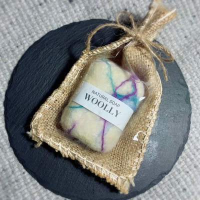 揖保郡太子町・自然派【ふんわり羊毛に包まれたフェルト石けん】PB