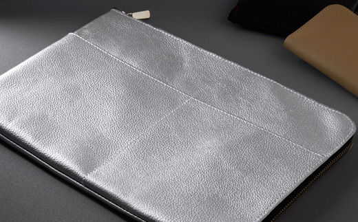 【申込受付後 生産】ジャパンレザー　本革クラッチバッグ(シルバー)　本格牛革使用