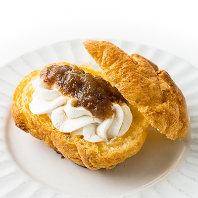 地元特産品を使ったシュークリームとタムタム特製高級食パン、 ご当地アーモンドバターの3点詰め合わせ【配送不可地域：離島】