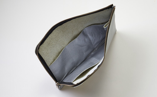 【申込受付後 生産】ジャパンレザー　本革クラッチバッグ(シルバー)　本格牛革使用