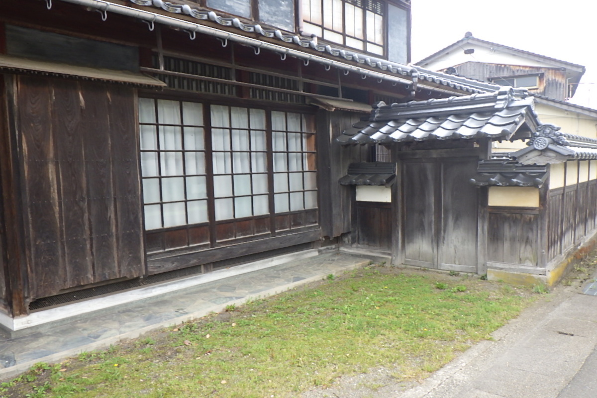 【空き家管理サービス】建物 外部点検 郵便受け 確認 簡易 清掃 現状報告 報告書 レターパック ふるさと 安心 サポート 空き家 管理 兵庫県 香美町 香住 北近畿環境開発 86-01