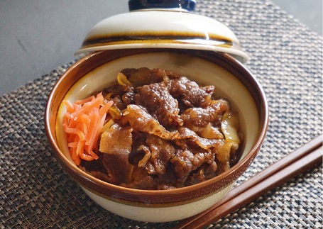 《12/21まで年内発送》【但馬牛 切り落とし500g 冷凍 産地直送】発送目安：入金確認後1ヶ月程度 配送日の指定はできません。日本の黒毛和牛のルーツは香美町にあり 但馬牛は神戸牛、仙台牛、飛騨牛のルーツ牛です 大人気 ふるさと納税 牛肉 ステーキ しゃぶしゃぶ すき焼き 焼肉 ブランド 和牛 兵庫県 但馬 神戸 香美町 村岡 但馬牛専門店 牛将 10000円 02-02