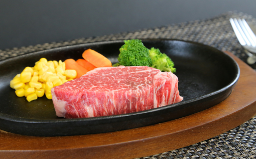 《12/21まで年内発送》【但馬牛 肥育牛 サーロインステーキ150g×2 ヒレステーキ150g×2 合計600g 但馬牛の最高級ステーキセット】冷凍 配送日指定不可 黒毛和牛 ルーツ 香美町 牛肉 ステーキ しゃぶしゃぶ すき焼き 焼肉 ブランド 和牛 ふるさと納税 返礼品 おすすめ 但馬 神戸 香美町 村岡 牛将 村岡ファームガーデン 02-10