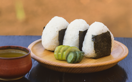 【先行予約】【村岡のお米 稲荷米（兵庫県香美町産コシヒカリ）10kg】【令和7年産新米】令和7年9月以降発送予定 兵庫県内トップクラスの食味 1000ｍ級の山々に囲まれた肥沃な土地と谷川の清流と棚田の相乗効果の結晶 20000円 55-05