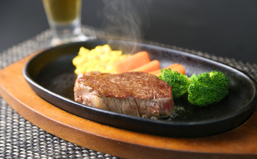 《12/21まで年内発送》【但馬牛 肥育牛 サーロインステーキ150g×2 ヒレステーキ150g×2 合計600g 但馬牛の最高級ステーキセット】冷凍 配送日指定不可 黒毛和牛 ルーツ 香美町 牛肉 ステーキ しゃぶしゃぶ すき焼き 焼肉 ブランド 和牛 ふるさと納税 返礼品 おすすめ 但馬 神戸 香美町 村岡 牛将 村岡ファームガーデン 02-10