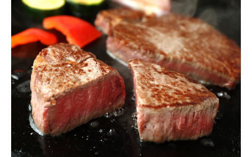 神戸牛 定期便「エコノミークラス」（定期便全4回、総量3000g）冷凍 ふるさと納税で贈る至福の味わい！自慢の神戸牛をご自宅で堪能しませんか？ 大人気 ふるさと納税 しゃぶしゃぶ すき焼き 焼肉 ステーキ 特選 バーベキュー 年末年始 お盆 パーティー ごちそう 和牛 国産 熱田 神戸BEEF 神戸ビーフ 但馬牛 但馬 神戸 兵庫県 香美町 香住 村岡 小代 和牛セレブ 200000円 58-23