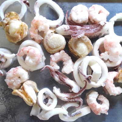 【毎月定期便】完全国産3種シーフードミックス　やわらか仕上げ　こだわりの上質素材使用全12回【配送不可地域：離島】