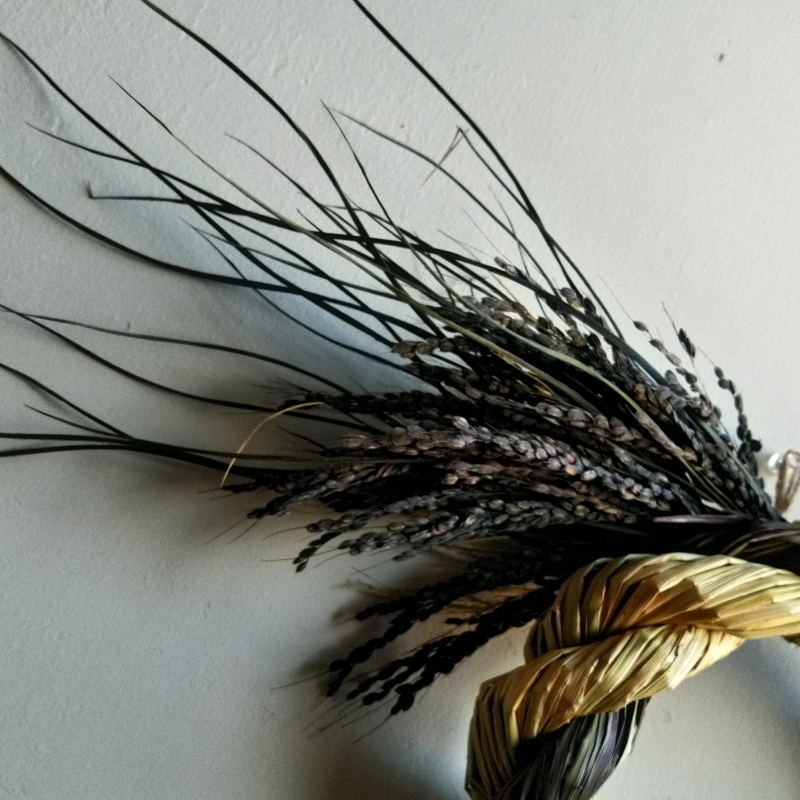 しめ縄 黒米 入り 注連縄 しめなわ リース ebiko しめ縄 しめ飾り 縁起物 お正月 正月 玄関 祝福 飾り おしゃれ 謹賀 新年 インテリア グッズ 国産 ハンドメイド 藁 浄化 お祓い 祓い モダン しめなわ 奈良県 奈良市 なら 20-059