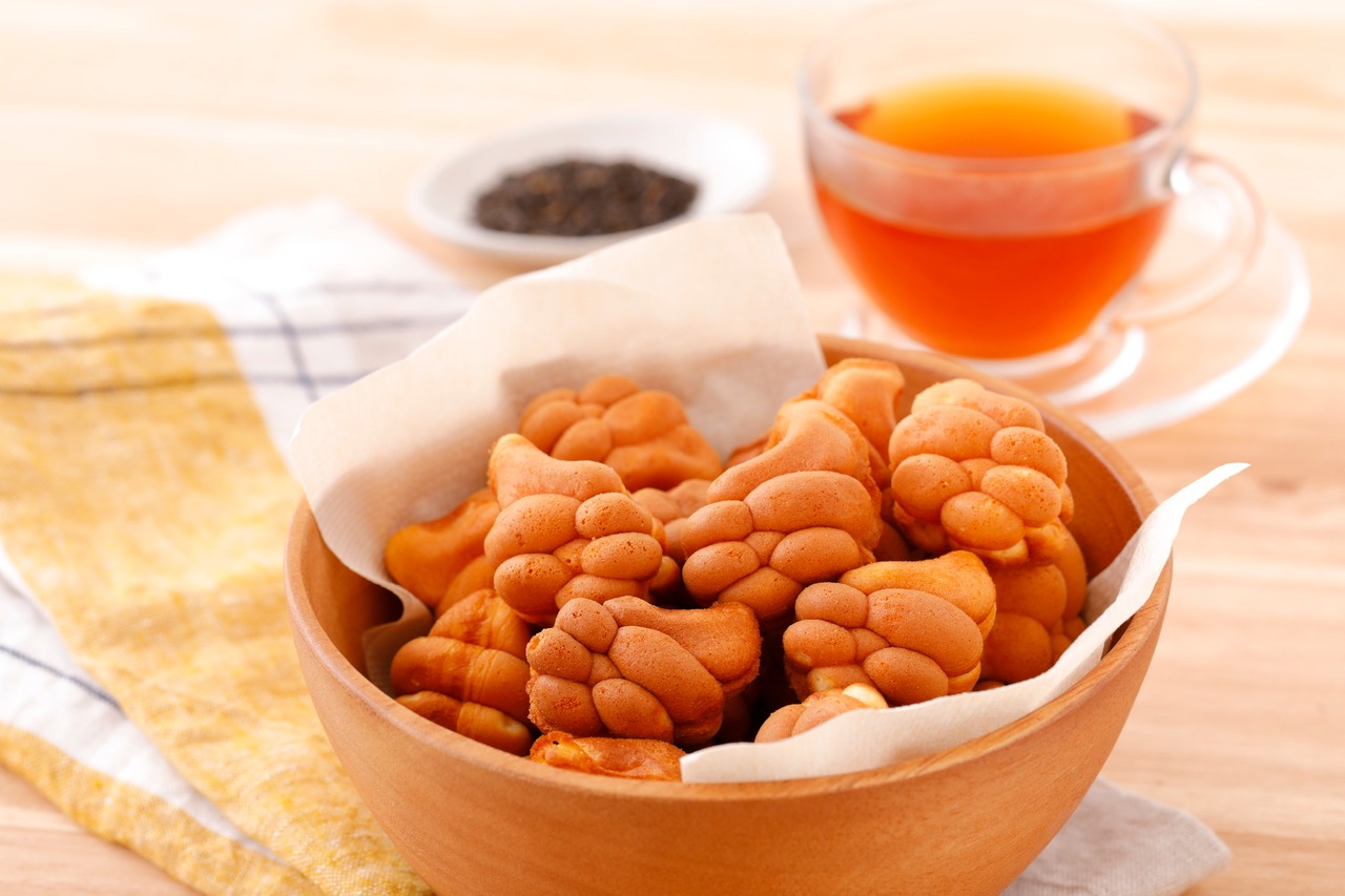 奈良県特産吉野杉箱入り/紅茶味食べ比べセット KINTOUN babycastella カステラ 一口カステラ ベビーカステラ 奈良県 奈良市 なら 15-016