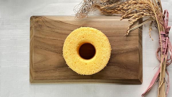 【定期便3ヶ月】米農家の嫁が作る米粉シフォンケーキ（プレーン・深蒸し茶・マーブル各3個）米心工房 奈良県 奈良市 なら U-119