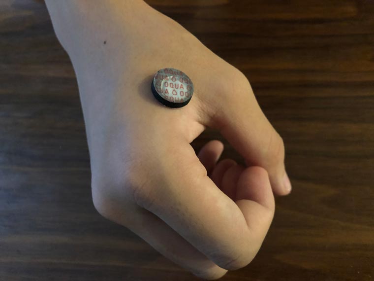 火を使わない お灸 【長野小諸薔薇】 健康 肩こり セルフケア 選べるアロマ水 お灸 YOJO灸 THERA 5-057