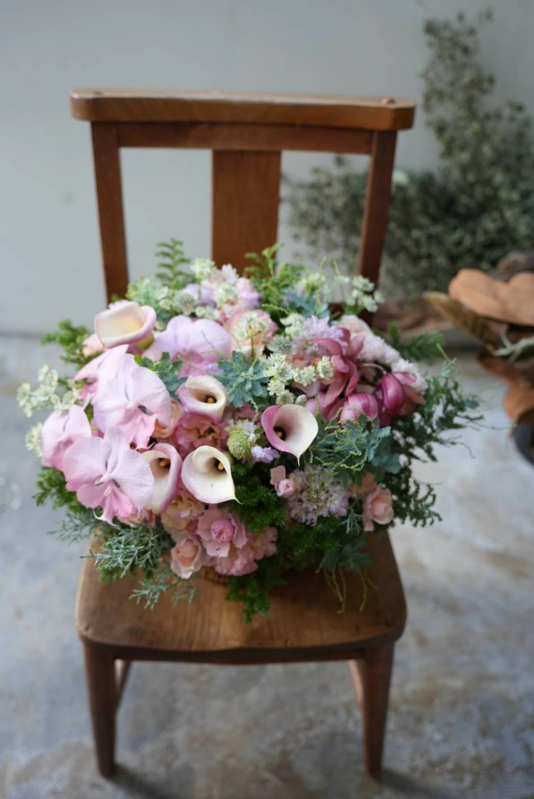 フラワーアレンジメントMサイズ 花 花束 ブーケ アレンジ プレゼント 贈り物 花のある生活ドライフラワー 生花 お祝い 記念日　株式会社KACHA 奈良県 奈良市 なら 30-096