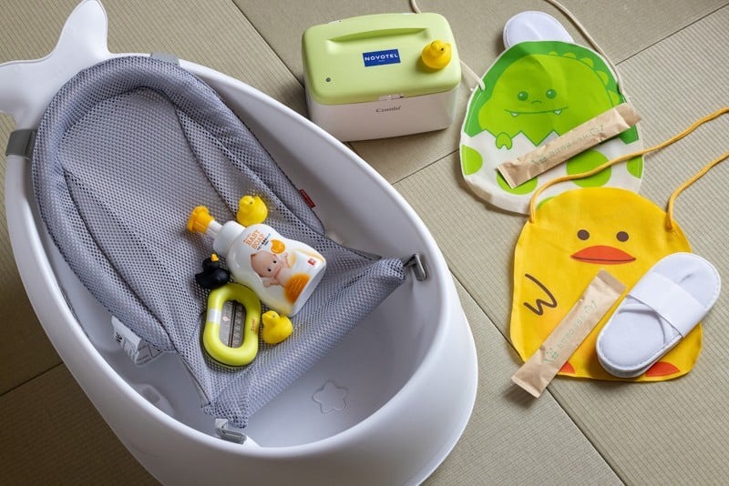 「ノボテル奈良」ウエルカムベビーのお宿専用プラン 1泊2日 朝食付き ホテル チケット 宿泊券 宿泊 チケット ウェルカムベビー 認定 赤ちゃん 家族 ファミリー 家族旅行 記念日 ベビー用品 赤ちゃん グッズ アメニティ 完備 子育て世代 赤ちゃん連れ 旅行 安心 宿泊プラン 和洋室 部屋 トラベル 関西 関西旅行 奈良 旅行 観光 ギフト プレゼント 奈良県 奈良市 なら 奈良 350-001