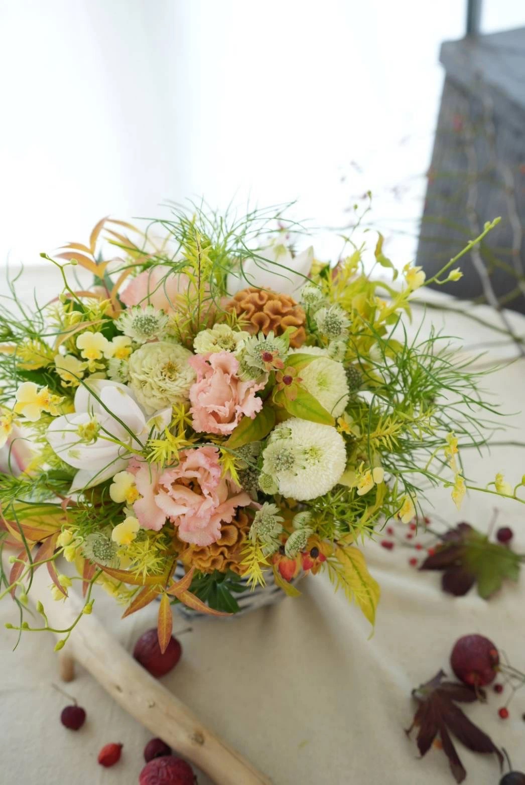 フラワーアレンジメント Lサイズ 花 花束 ブーケ アレンジ プレゼント 贈り物 花のある生活ドライフラワー 生花 お祝い 記念日　株式会社KACHA 奈良県 奈良市 なら 45-010