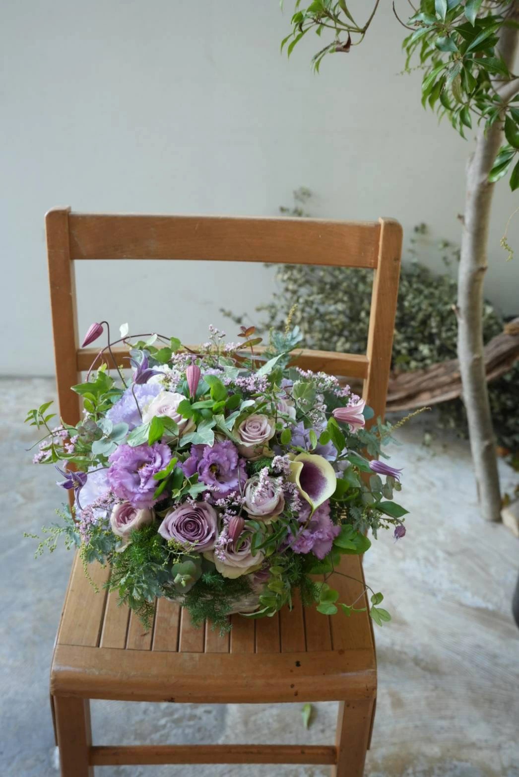 フラワーアレンジメントMサイズ 花 花束 ブーケ アレンジ プレゼント 贈り物 花のある生活ドライフラワー 生花 お祝い 記念日　株式会社KACHA 奈良県 奈良市 なら 30-096