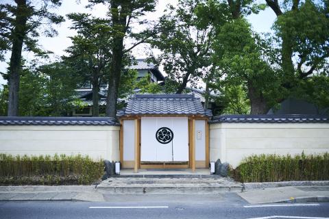 Z-02 翠門亭ご宿泊券（一泊二名様夕朝食付　一日一組様限定）旅行 記念日