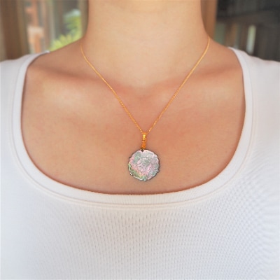 25ミリ!「華」のペンダント　黒蝶貝