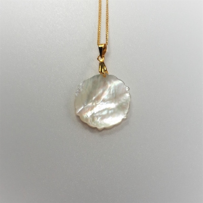 25ミリ!「華」のペンダント　白蝶貝