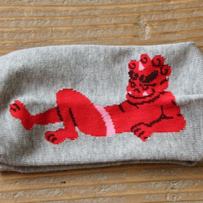 仏下-ぶつした-邪鬼ソックスMサイズ・グレー