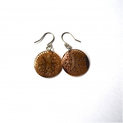 茶蝶貝「ベツレヘムパール風」ピアス