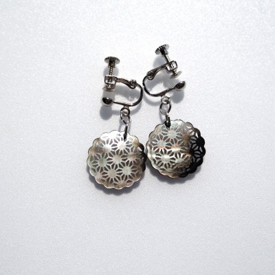 黒蝶貝のレース彫刻「麻」イヤリング