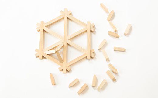 アソブ　ツクル　マナベル　組子細工(知育玩具)