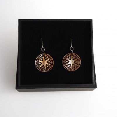 茶蝶貝「ベツレヘムパール風」ピアス