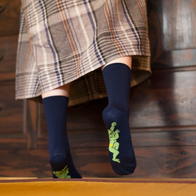 仏下-ぶつした-邪鬼ソックスLサイズ・ネイビー【配送不可地域：離島】