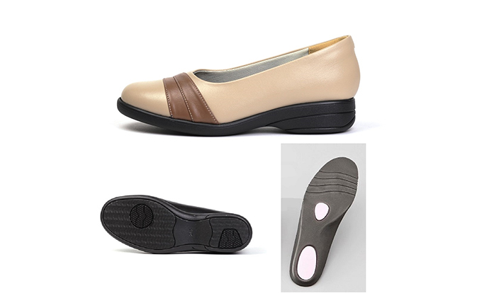 【PIERRE RICC】ピエールリッチ 山羊革ゆったり5Eレディースウォーキングパンプス ベージュ 73(婦人靴) 25.0cm