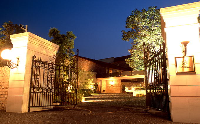 食事券 奈良 ル・ベンケイ ペア食事券A レストラン ペアチケット ペア 2名 ランチ ランチ券 ディナー ディナー券 ギフト券 チケット 券 商品券 飲食 食事 フルコース お食事券 旅行 奈良県 大和郡山市