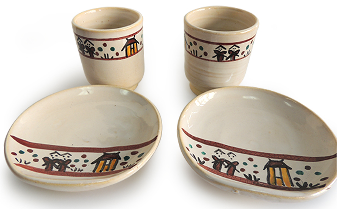 奈良絵湯呑２客と奈良絵皿2客