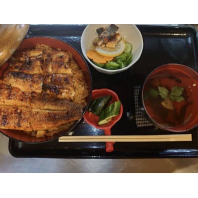 商品券25,000円分【優先入店券付】