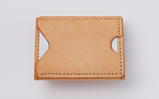 【ちっこくても使い易いミニ財布no.3】右利き用生成り手縫い　フロント2分割　使うほどに飴色に…