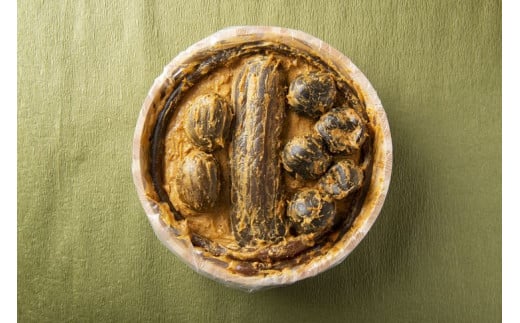 奈良漬 木樽詰め［天香具山］O-02（瓜1本、守口大根1本、かぶら5個、西瓜2個）